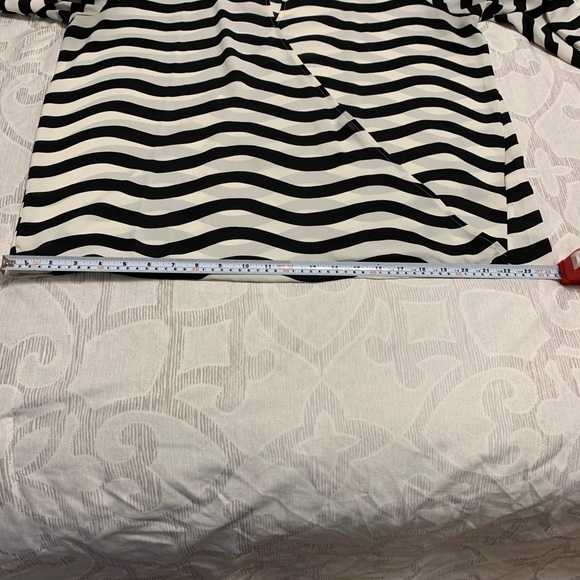 Banana Republic Blouse - Picture 8 of 9